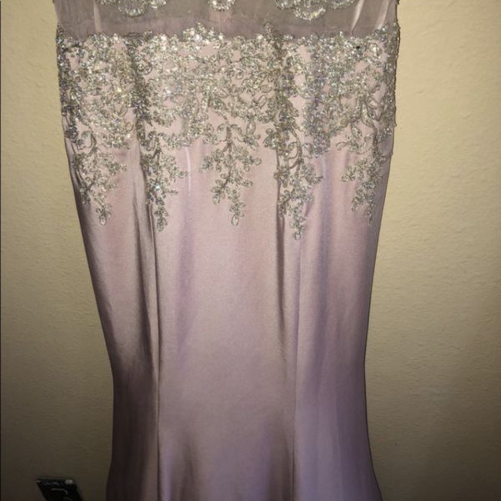 Formal dress - Picture 3 of 6